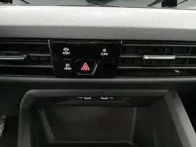 VW Golf VIII Variant 1.0 TSI | Thumbnail 13 von 19