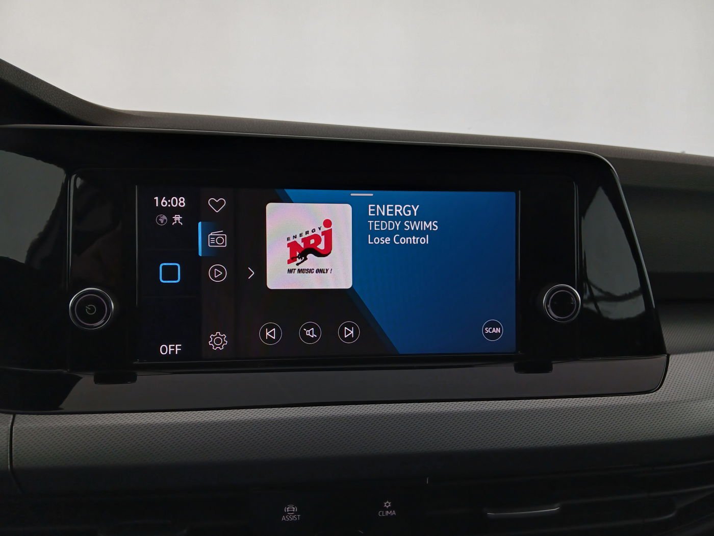 VW Golf VIII Variant 1.0 TSI | Bild 15 von 19