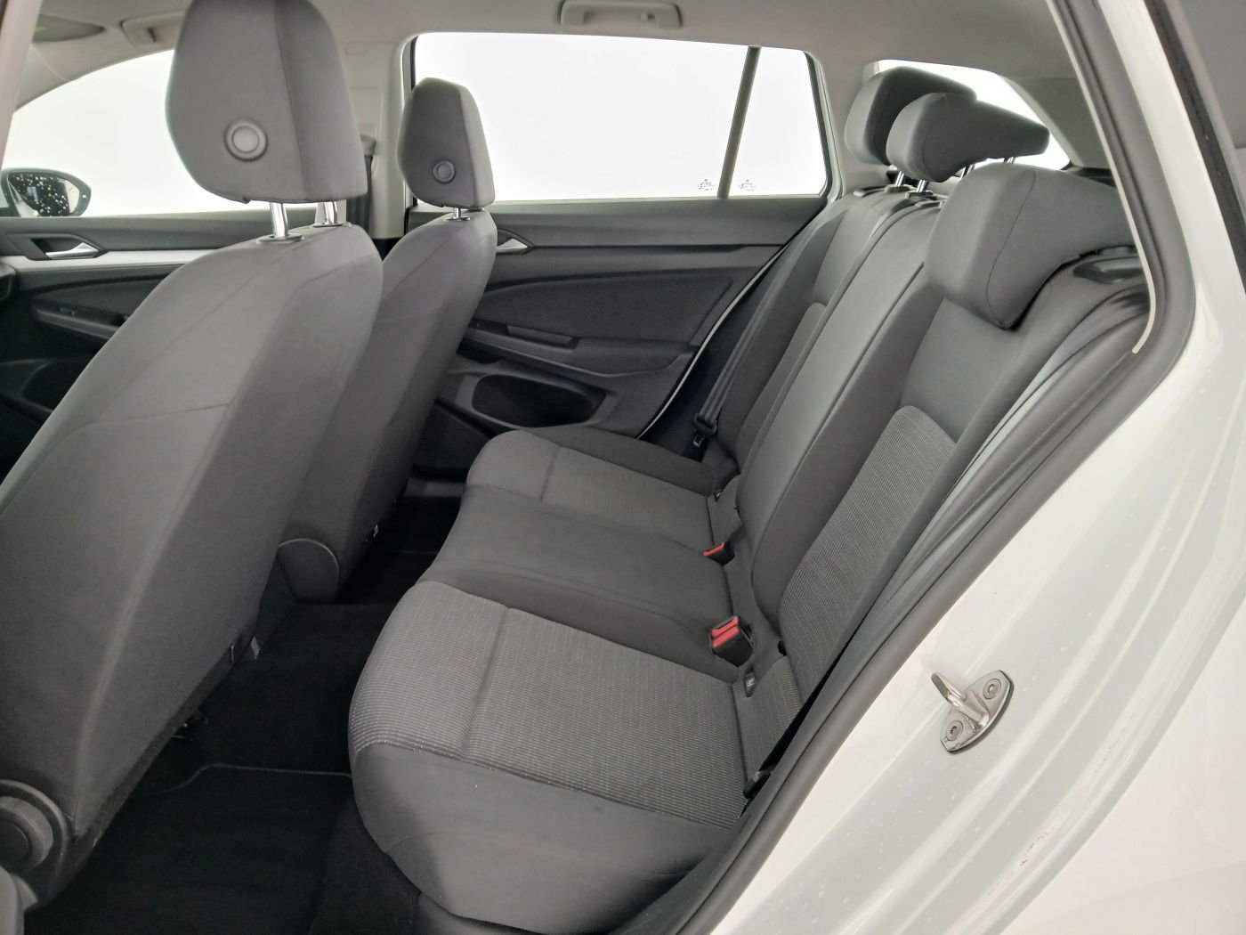 VW Golf VIII Variant 1.0 TSI | Bild 3 von 19