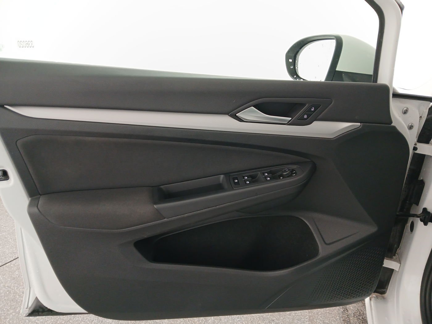 VW Golf VIII Variant 1.0 TSI | Bild 7 von 19