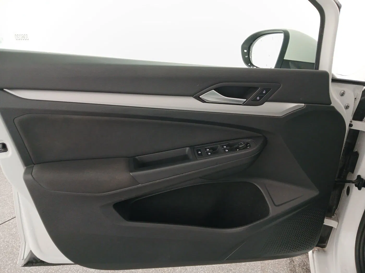 VW Golf VIII Variant 1.0 TSI | Bild 7 von 19