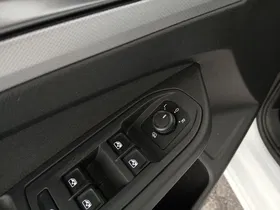VW Golf VIII Variant 1.0 TSI | Thumbnail 8 von 19
