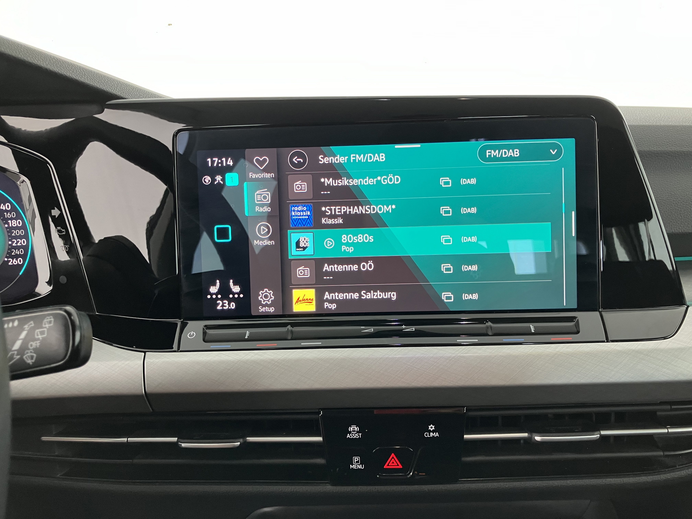 VW Golf VIII Variant 2.0 TDI Life | Bild 13 von 31