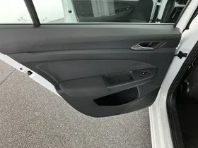 VW Golf VIII Variant 2.0 TDI Life | Thumbnail 22 von 31