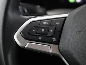 VW Golf VIII Var. 2.0TDI Life DSG | Thumbnail 11 von 21