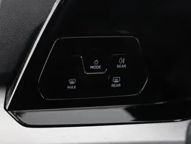 VW Golf VIII Var. 2.0TDI Life DSG | Thumbnail 13 von 21