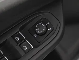 VW Golf VIII Var. 2.0TDI Life DSG | Thumbnail 15 von 21
