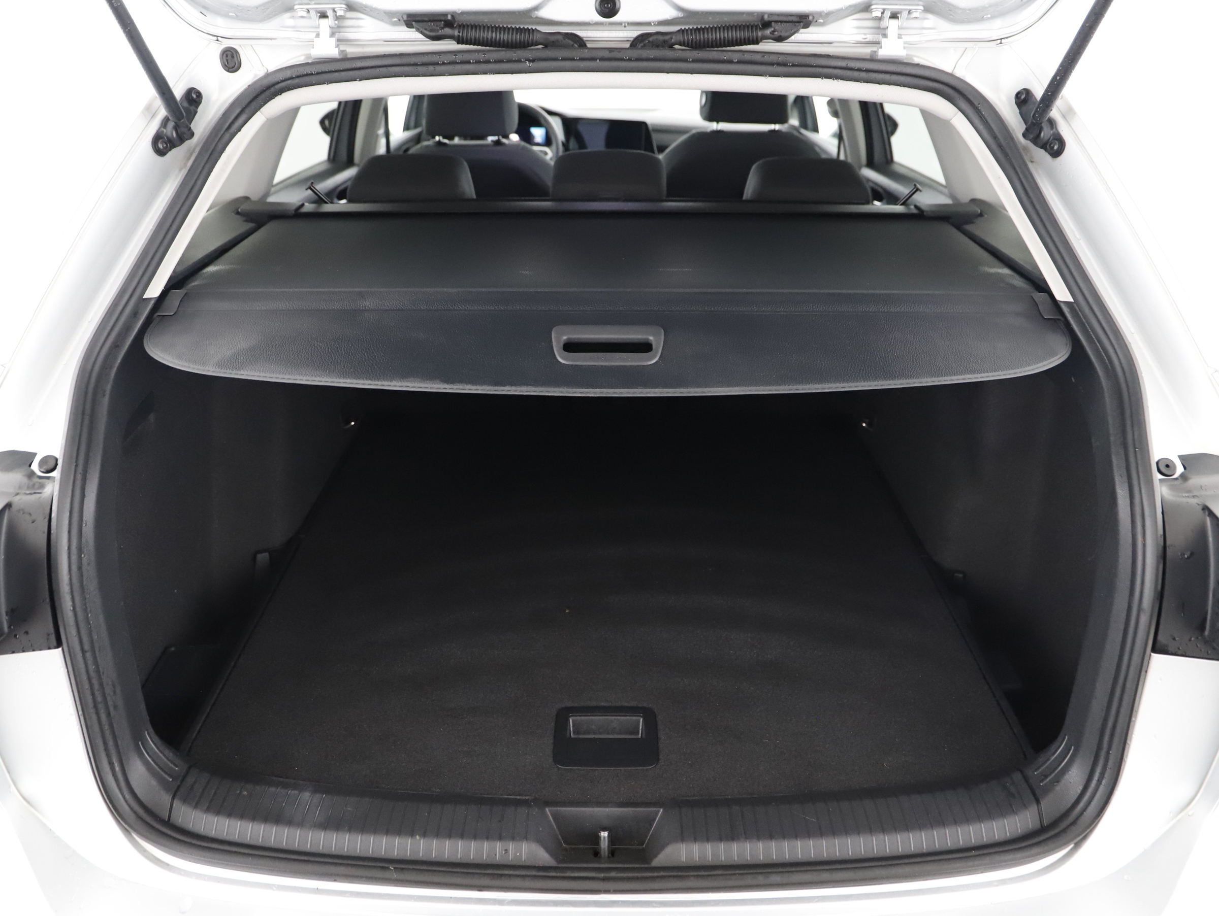 VW Golf VIII Var. 2.0TDI Life DSG | Bild 16 von 21