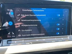 VW Golf VIII Variant 2.0 TDI Life | Thumbnail 18 von 25