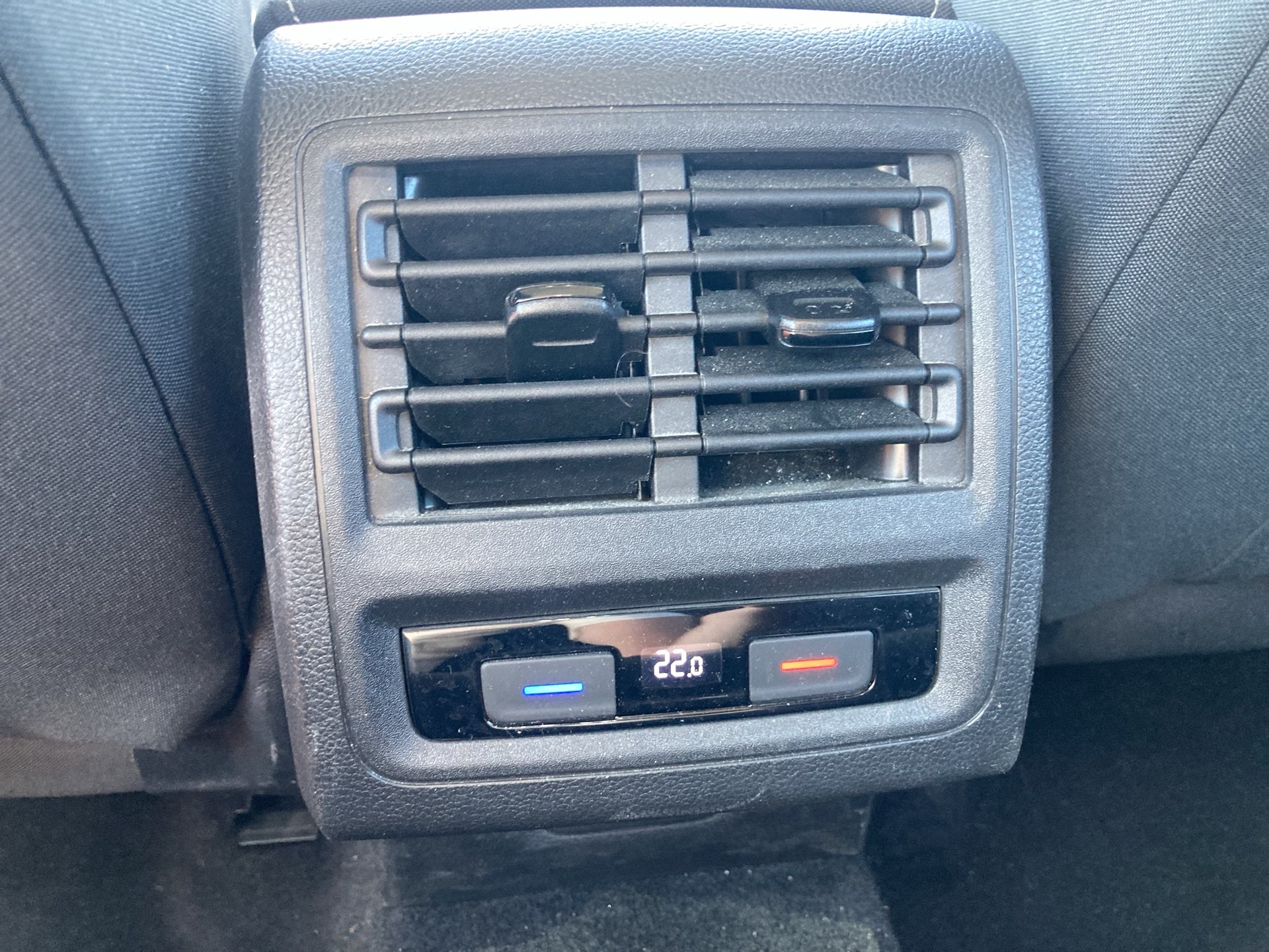 VW Golf VIII Variant 2.0 TDI Life | Bild 19 von 25