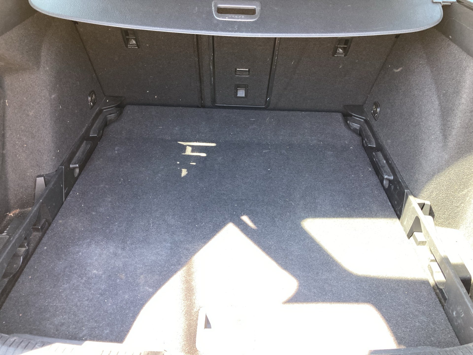 VW Golf VIII Variant 2.0 TDI Life | Bild 21 von 25