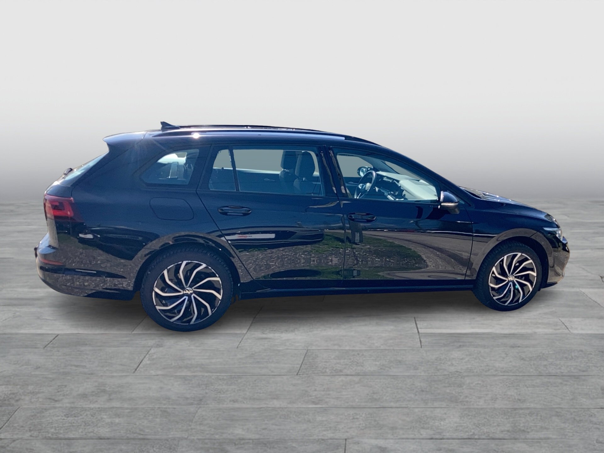 VW Golf VIII Variant 2.0 TDI Life | Bild 6 von 25