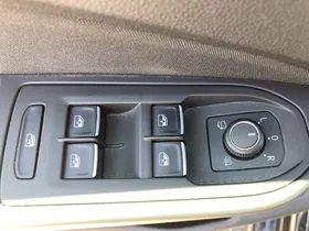 VW Golf VIII Variant 2.0 TDI Life | Thumbnail 10 von 25