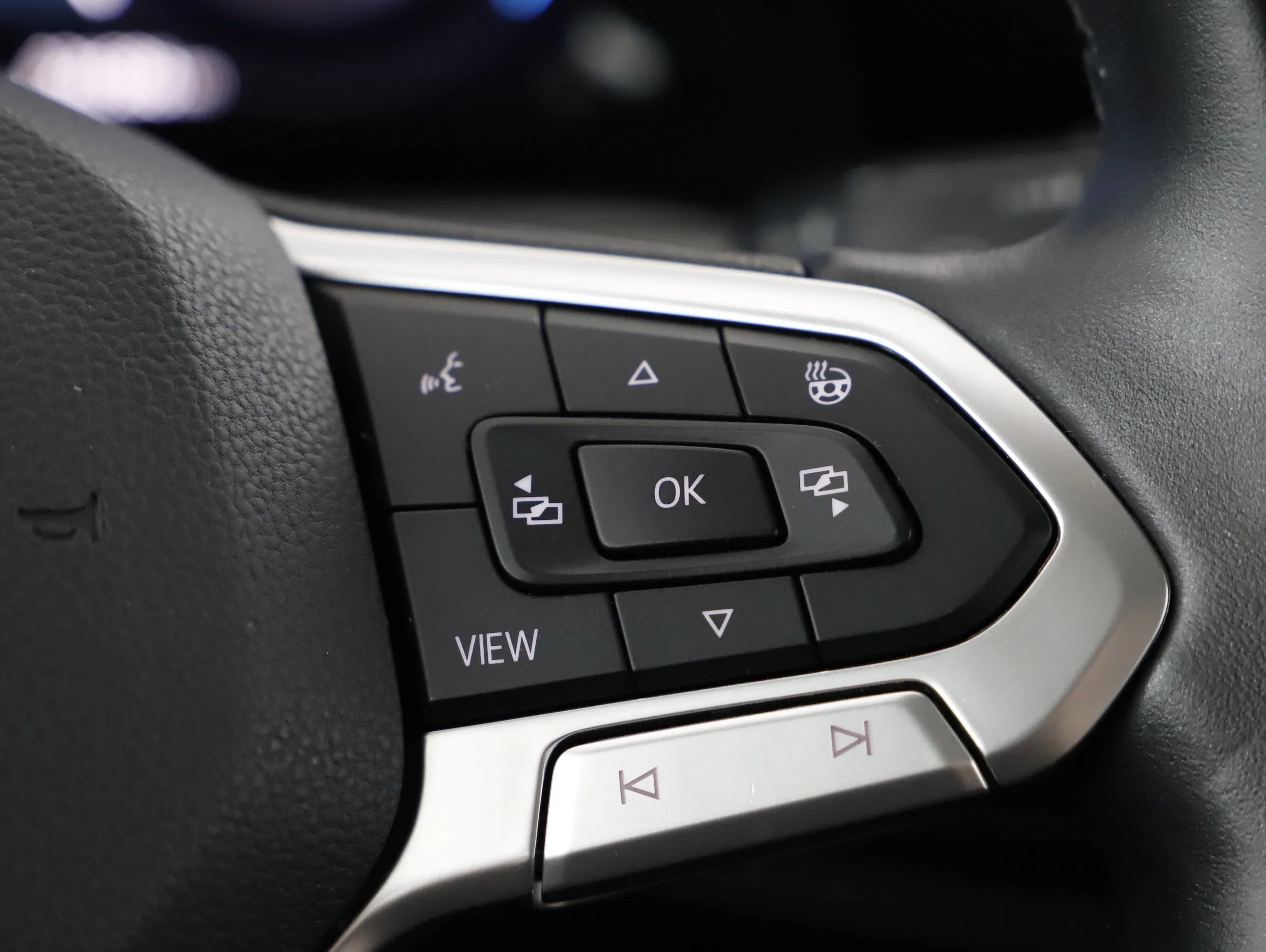 VW Golf VIII Variant 1.0 TSI Life | Bild 19 von 26