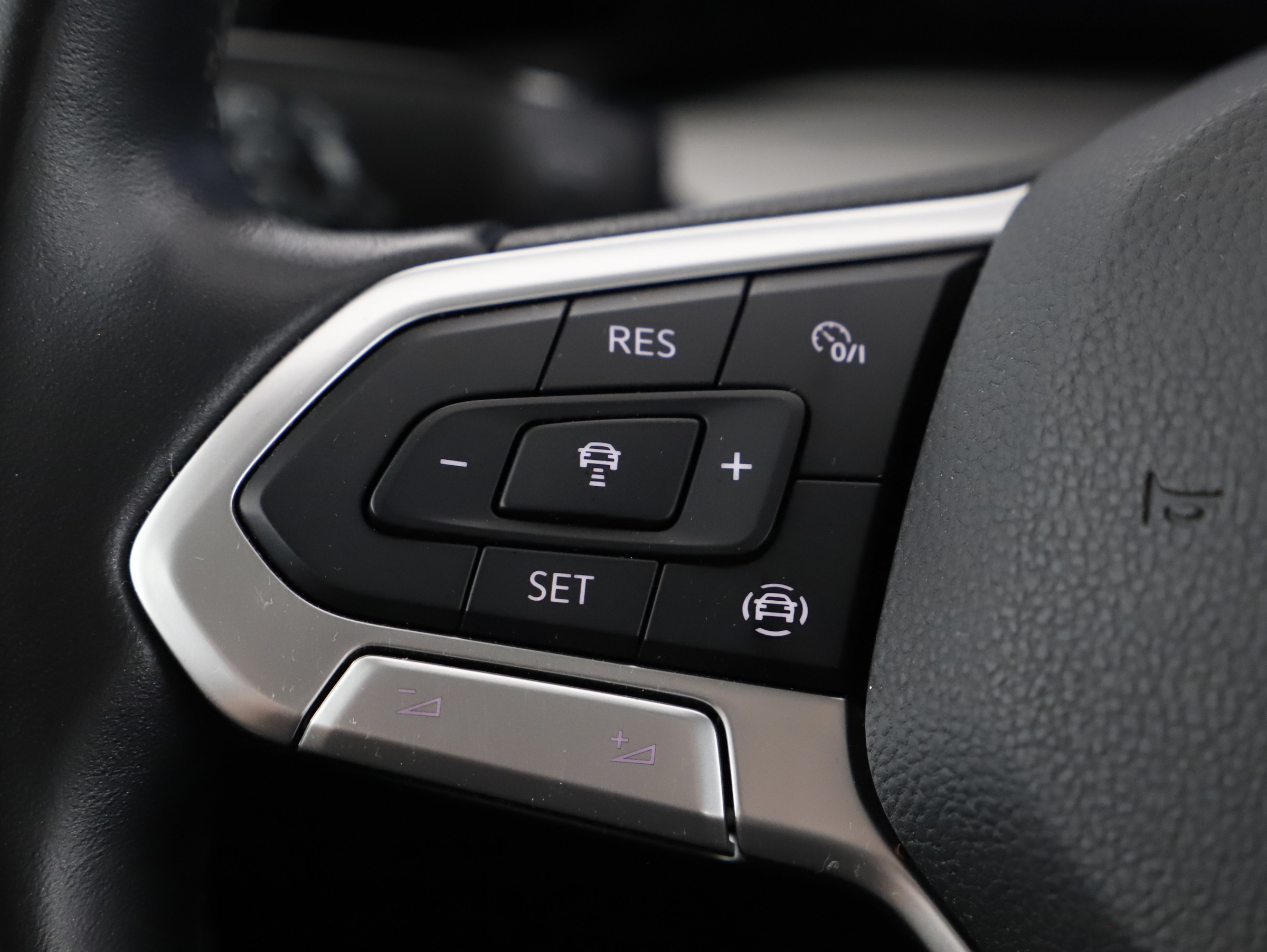 VW Golf VIII Variant 1.0 TSI Life | Bild 20 von 26