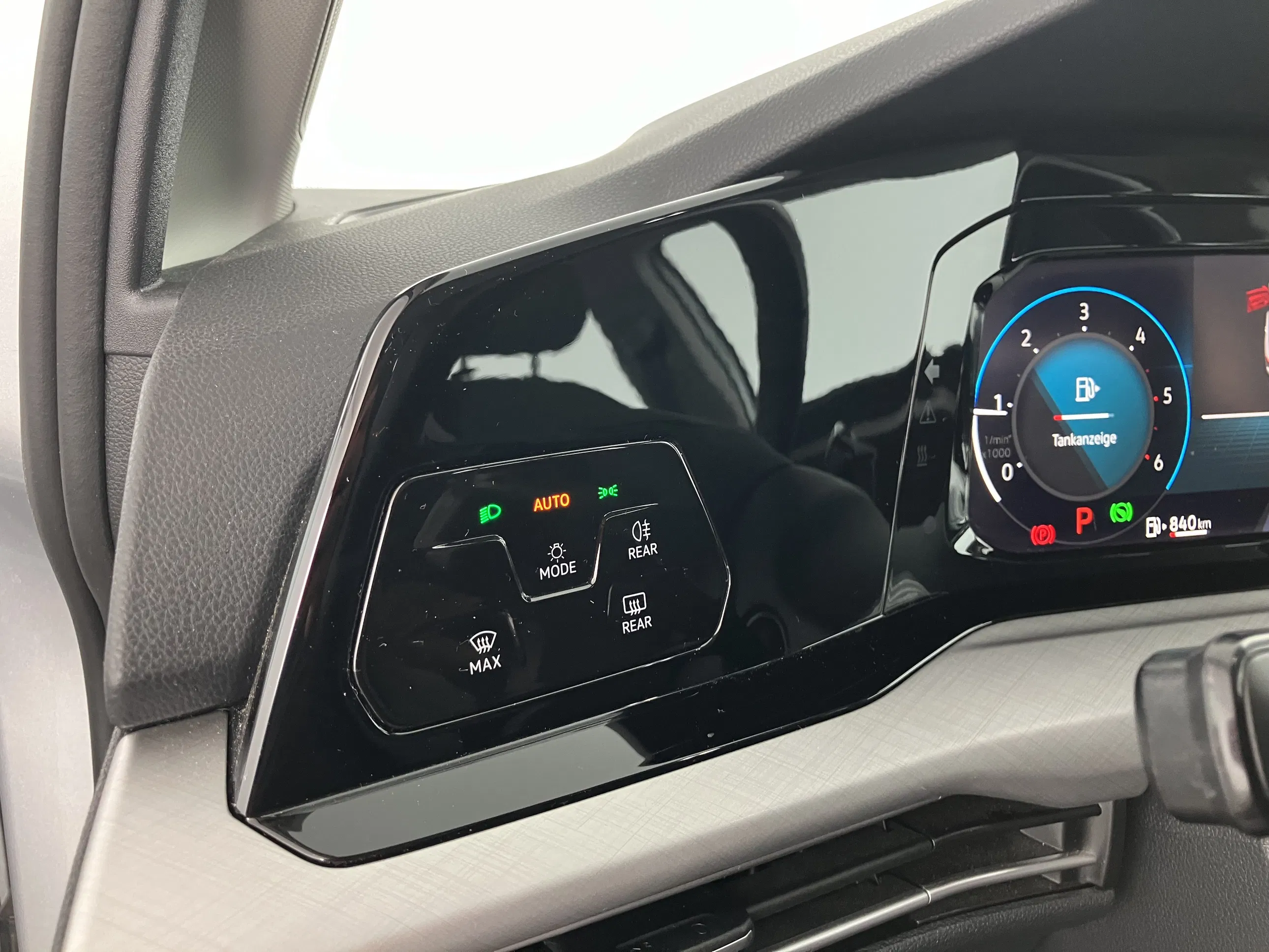 VW Golf VIII Variant 2.0 TDI Life | Bild 25 von 31