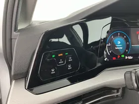 VW Golf VIII Variant 2.0 TDI Life | Thumbnail 25 von 31