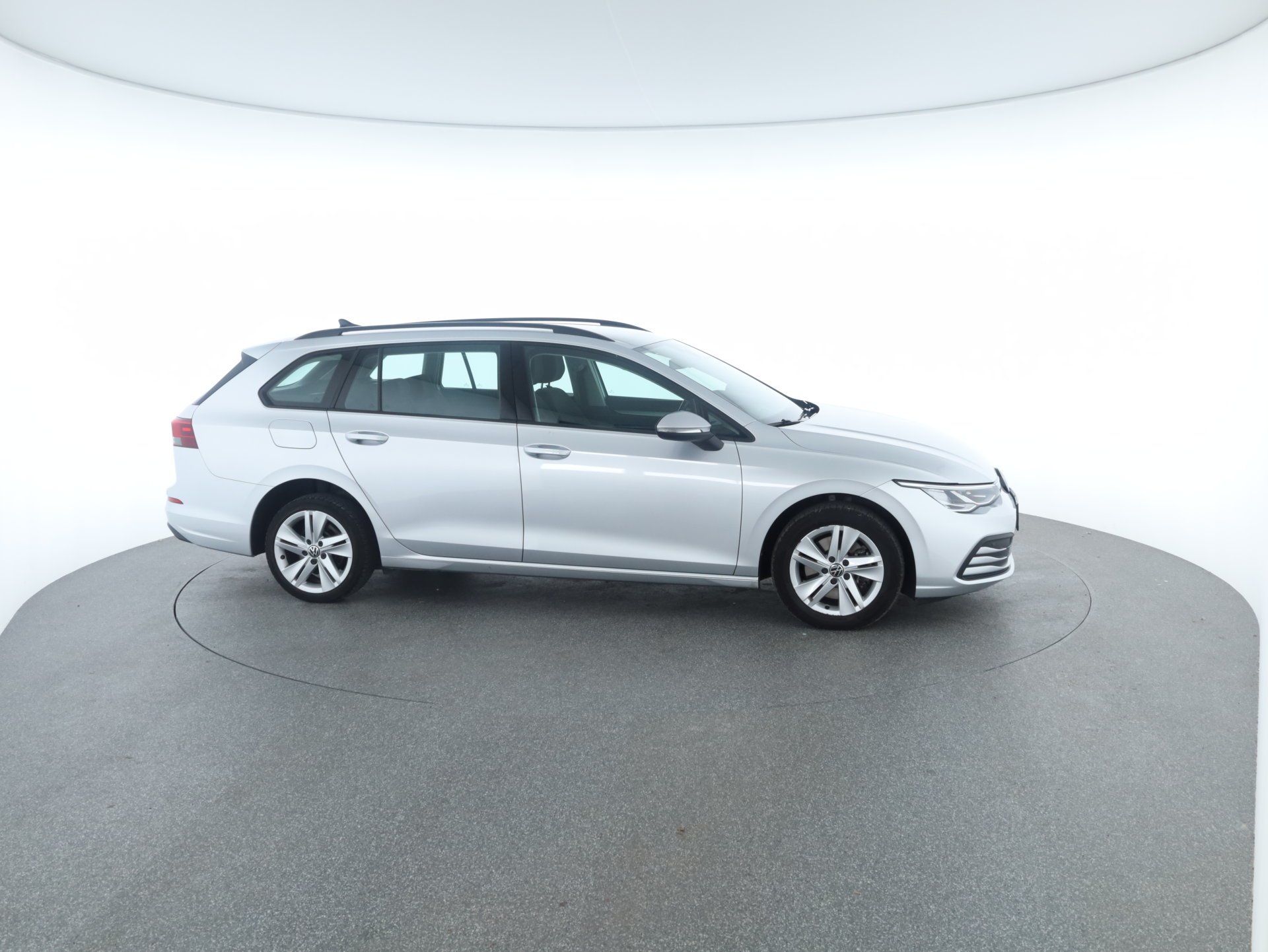 VW Golf VIII Variant 2.0 TDI Life | Bild 31 von 31