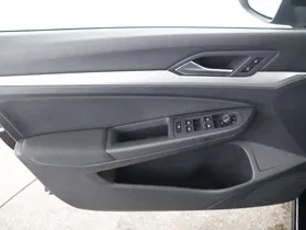 VW Golf VIII Variant 2.0 TDI Life | Thumbnail 10 von 27