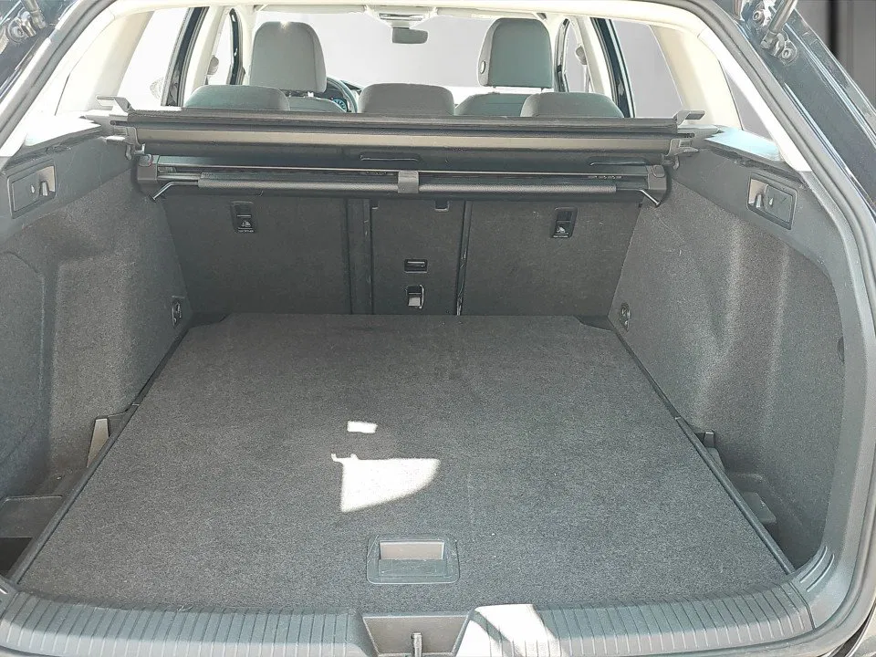 VW Golf VIII Variant 2.0 TDI Life | Bild 20 von 20