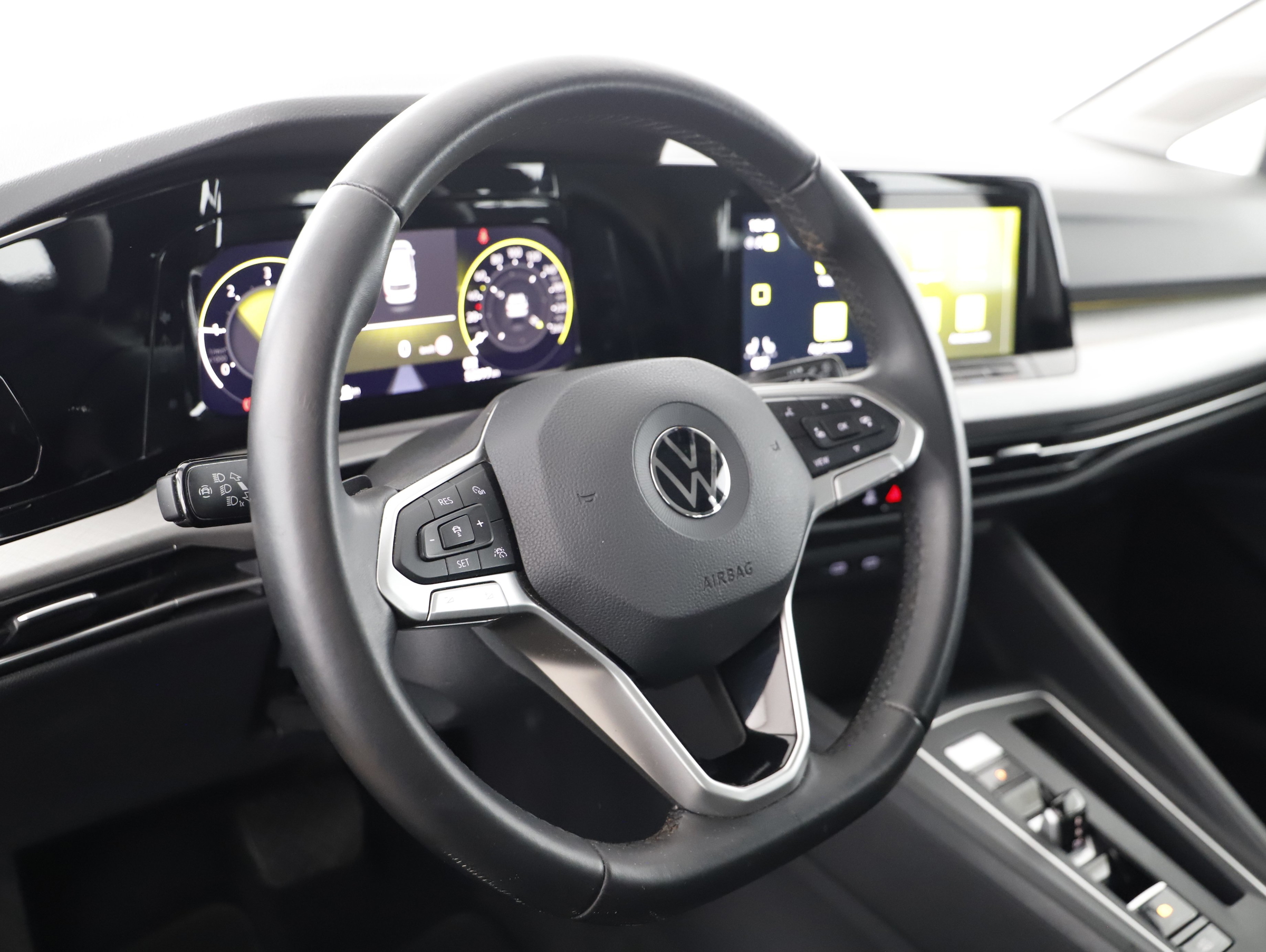 VW Golf VIII Variant 2.0 TDI Life | Bild 13 von 27