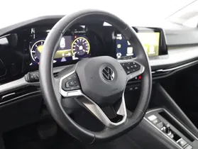 VW Golf VIII Variant 2.0 TDI Life | Thumbnail 13 von 27