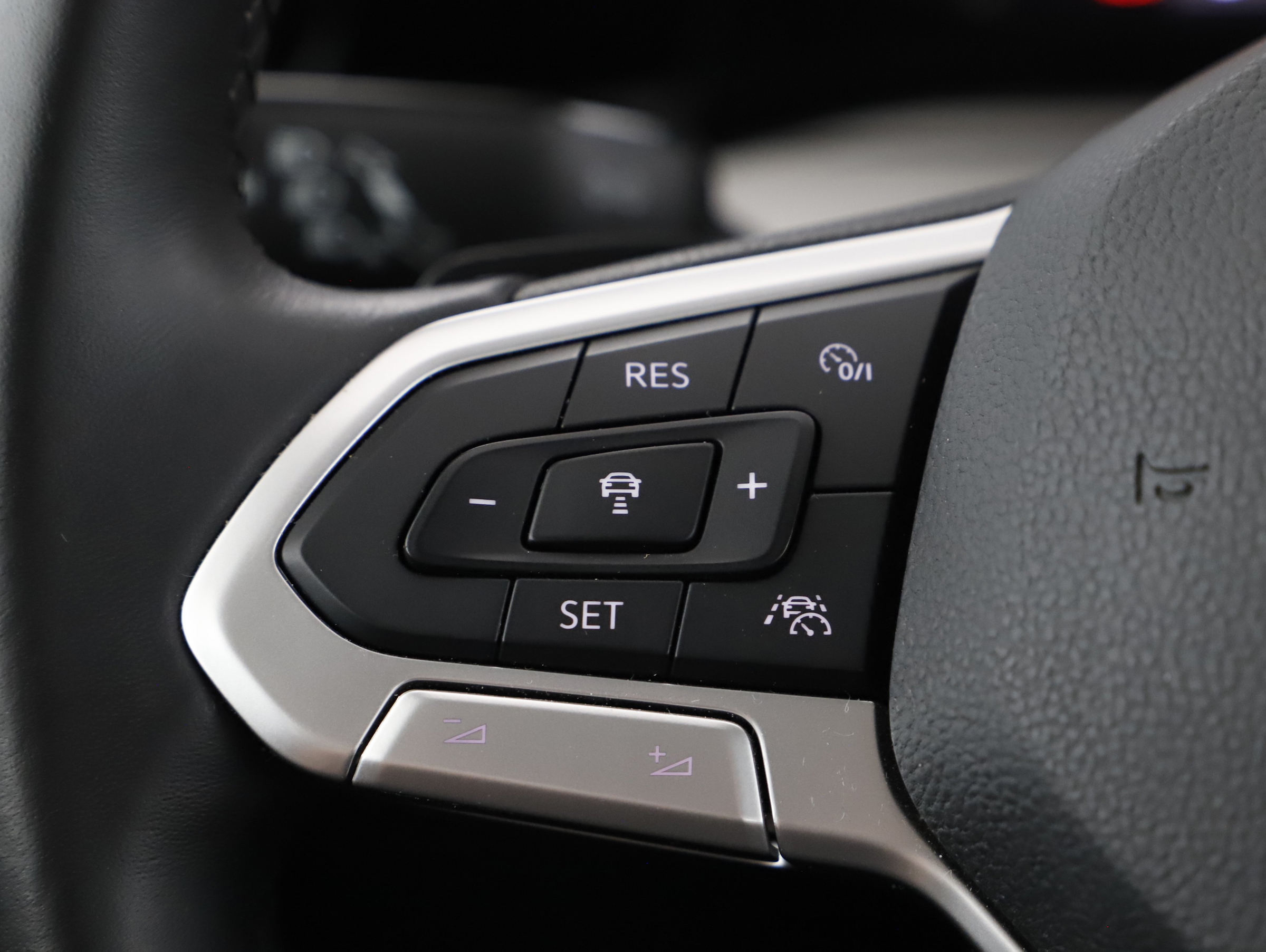 VW Golf VIII Variant 2.0 TDI Life | Bild 14 von 27