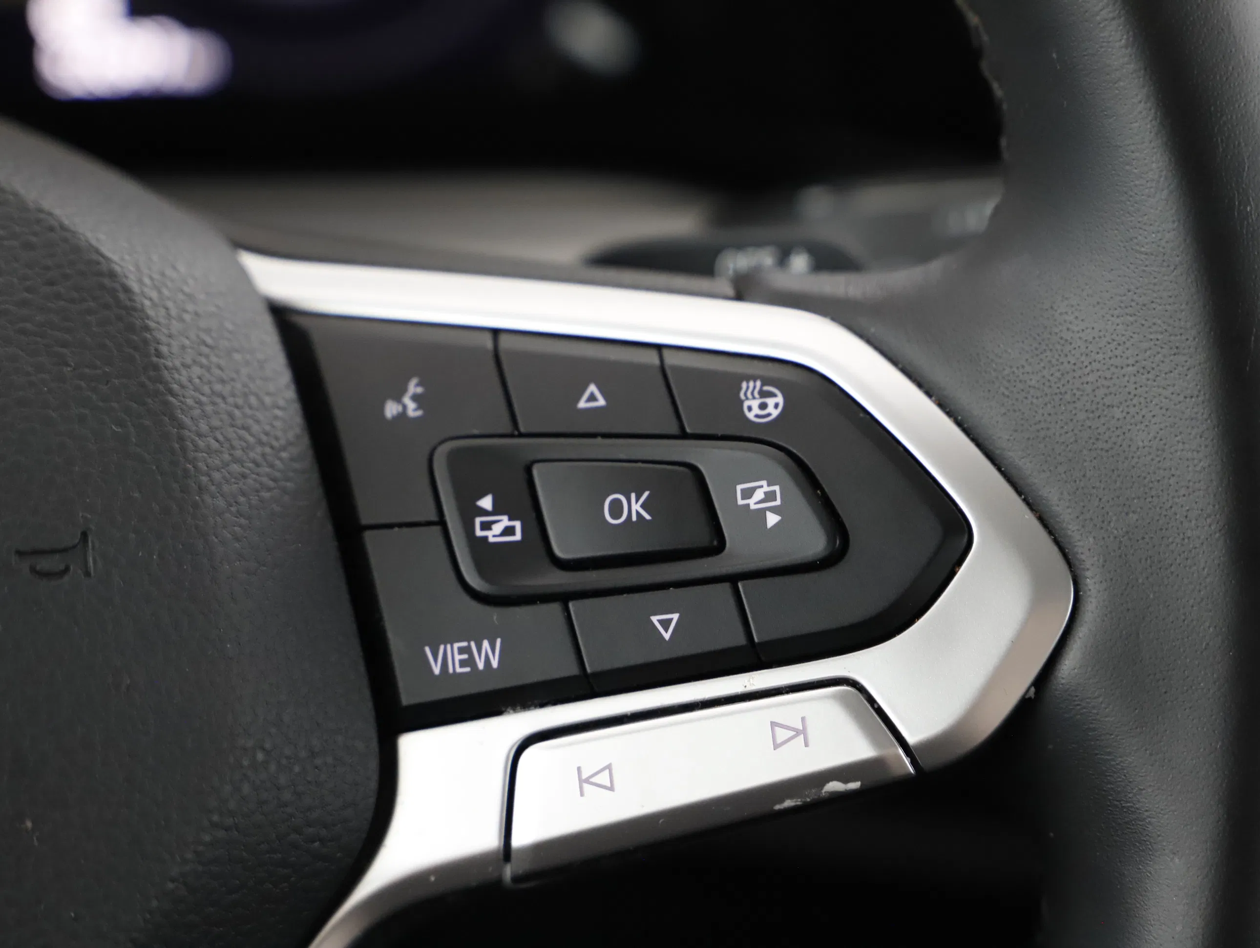 VW Golf VIII Variant 2.0 TDI Life | Bild 16 von 27
