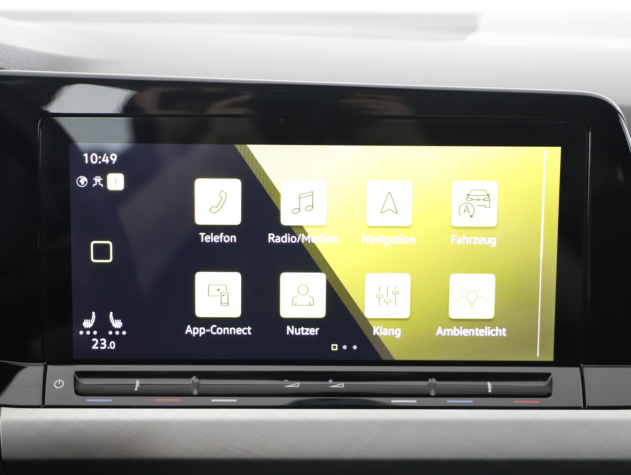 VW Golf VIII Variant 2.0 TDI Life | Bild 18 von 27