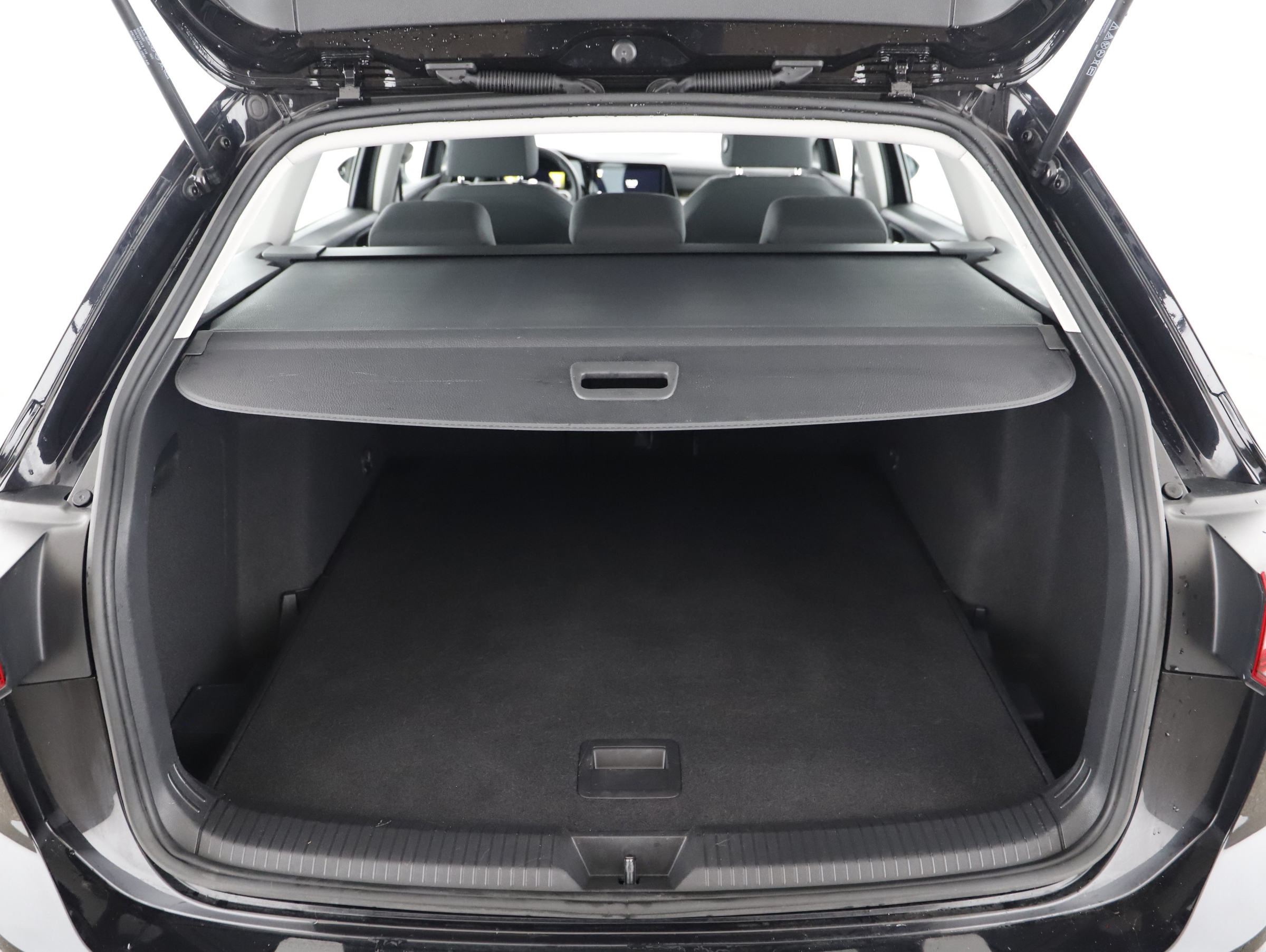 VW Golf VIII Variant 2.0 TDI Life | Bild 24 von 27