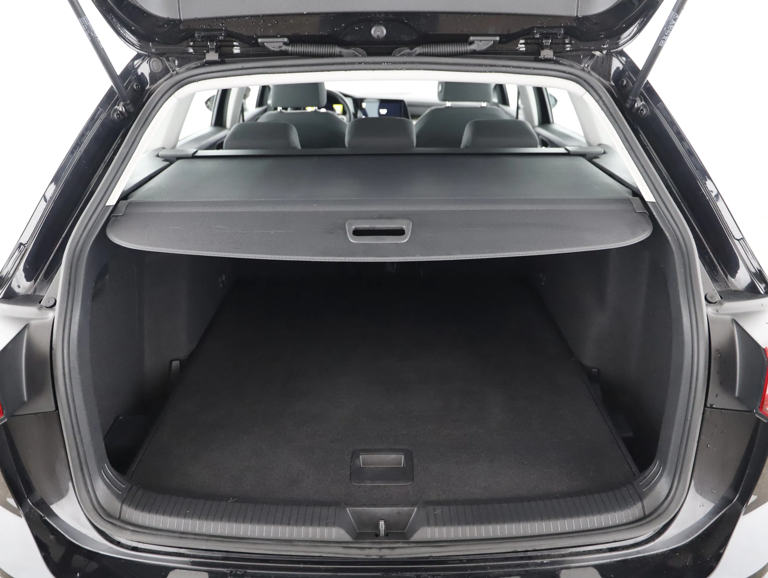 VW Golf VIII Variant 2.0 TDI Life | Bild 24 von 27