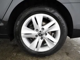 VW Golf VIII Variant 2.0 TDI Life | Thumbnail 26 von 27