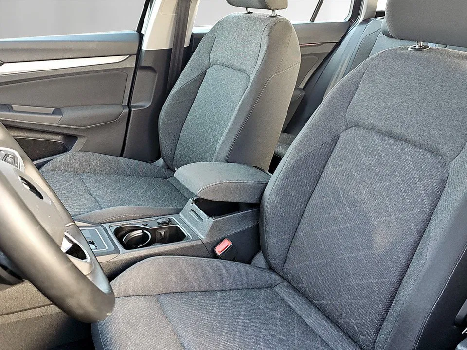 VW Golf VIII Variant 2.0 TDI Life | Bild 8 von 20