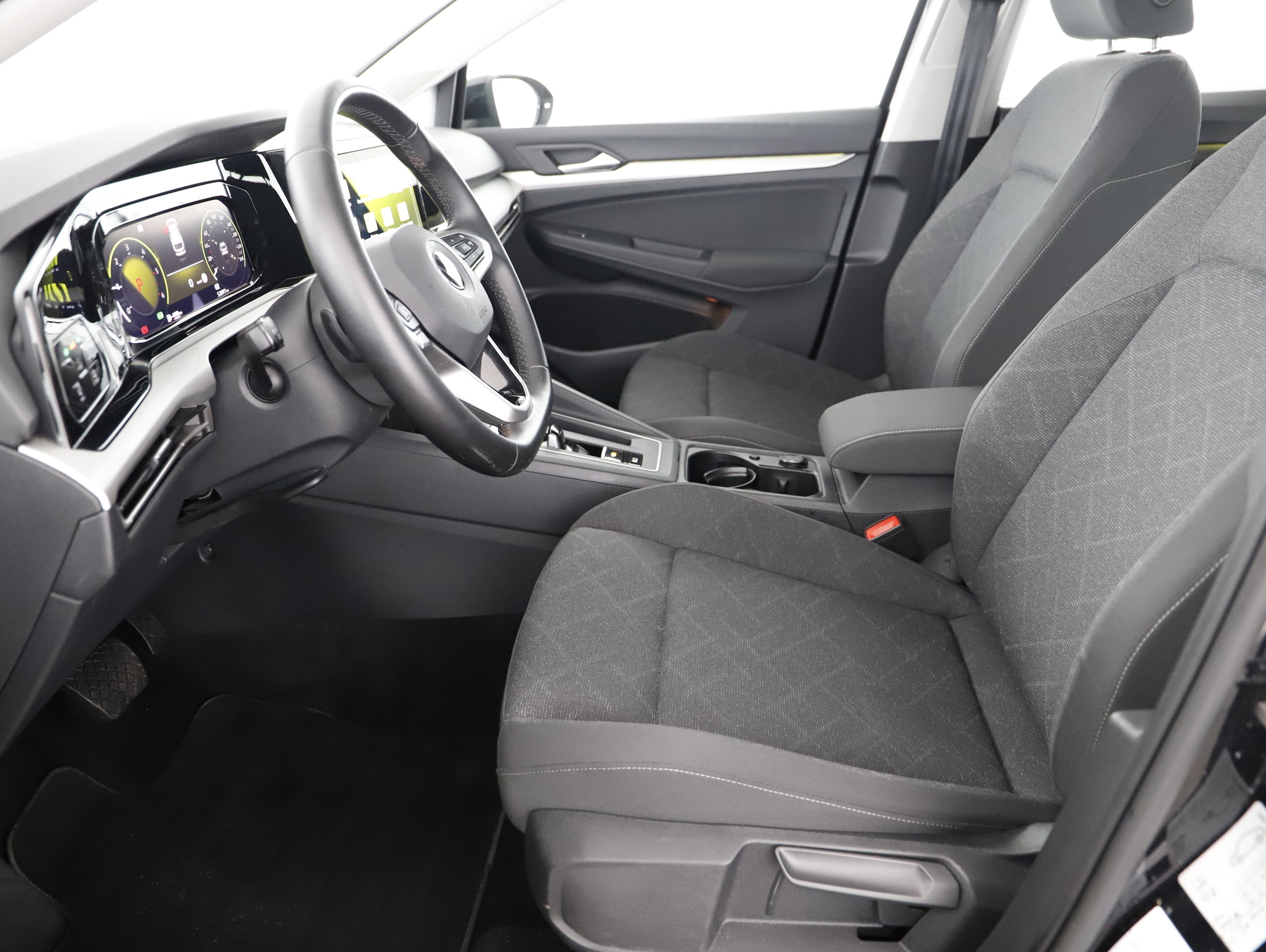 VW Golf VIII Variant 2.0 TDI Life | Bild 9 von 27