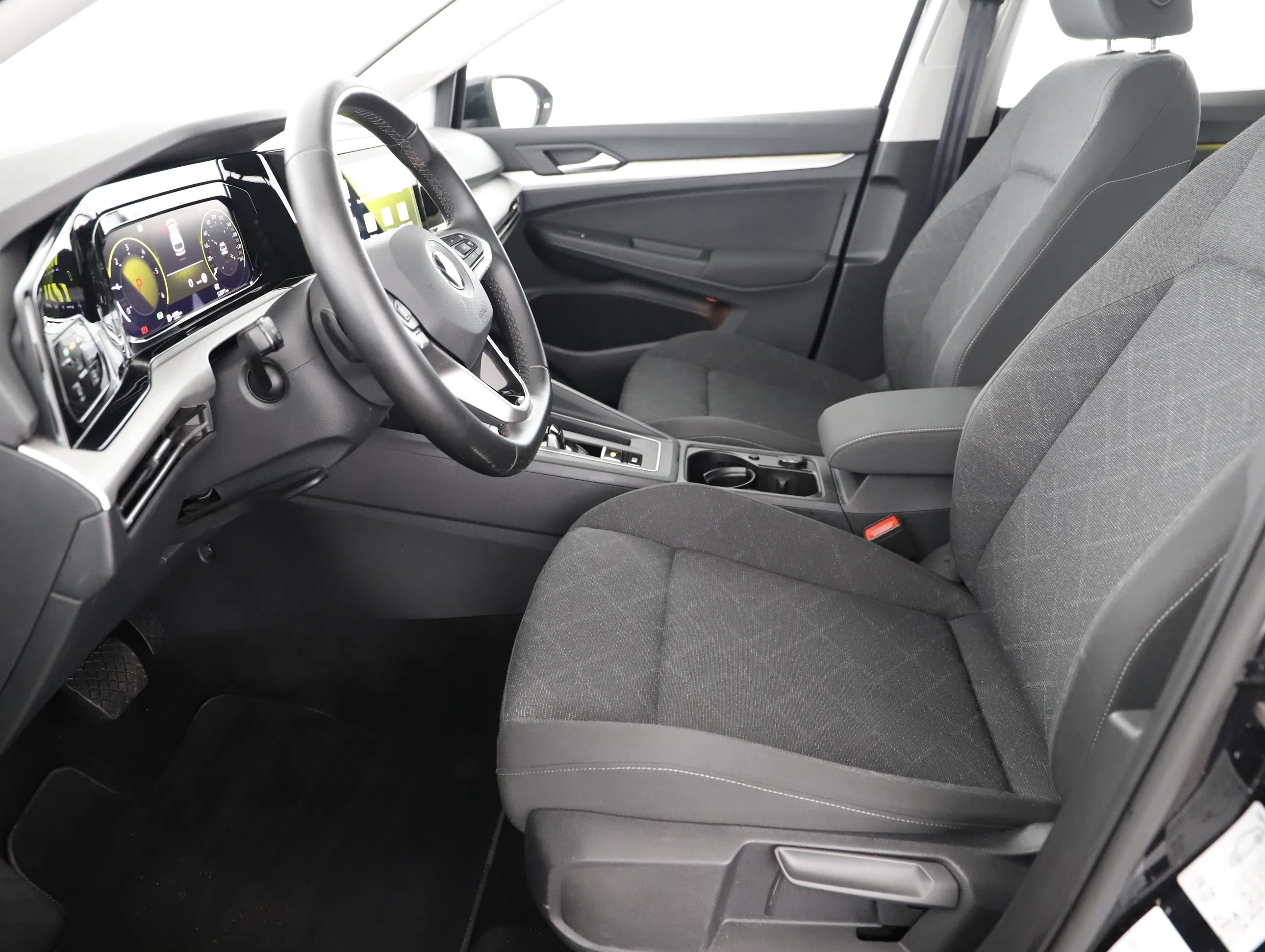 VW Golf VIII Variant 2.0 TDI Life | Bild 9 von 27
