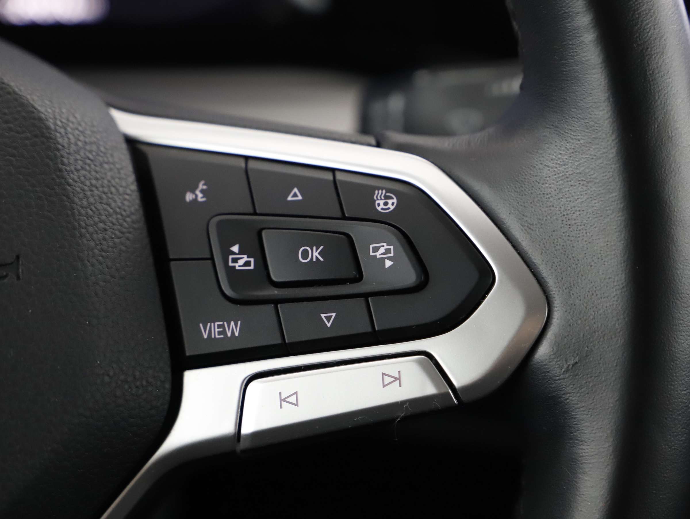 VW Golf VIII Variant 2.0 TDI Life | Bild 12 von 23