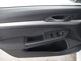 VW Golf VIII Variant 2.0 TDI Life | Thumbnail 14 von 23