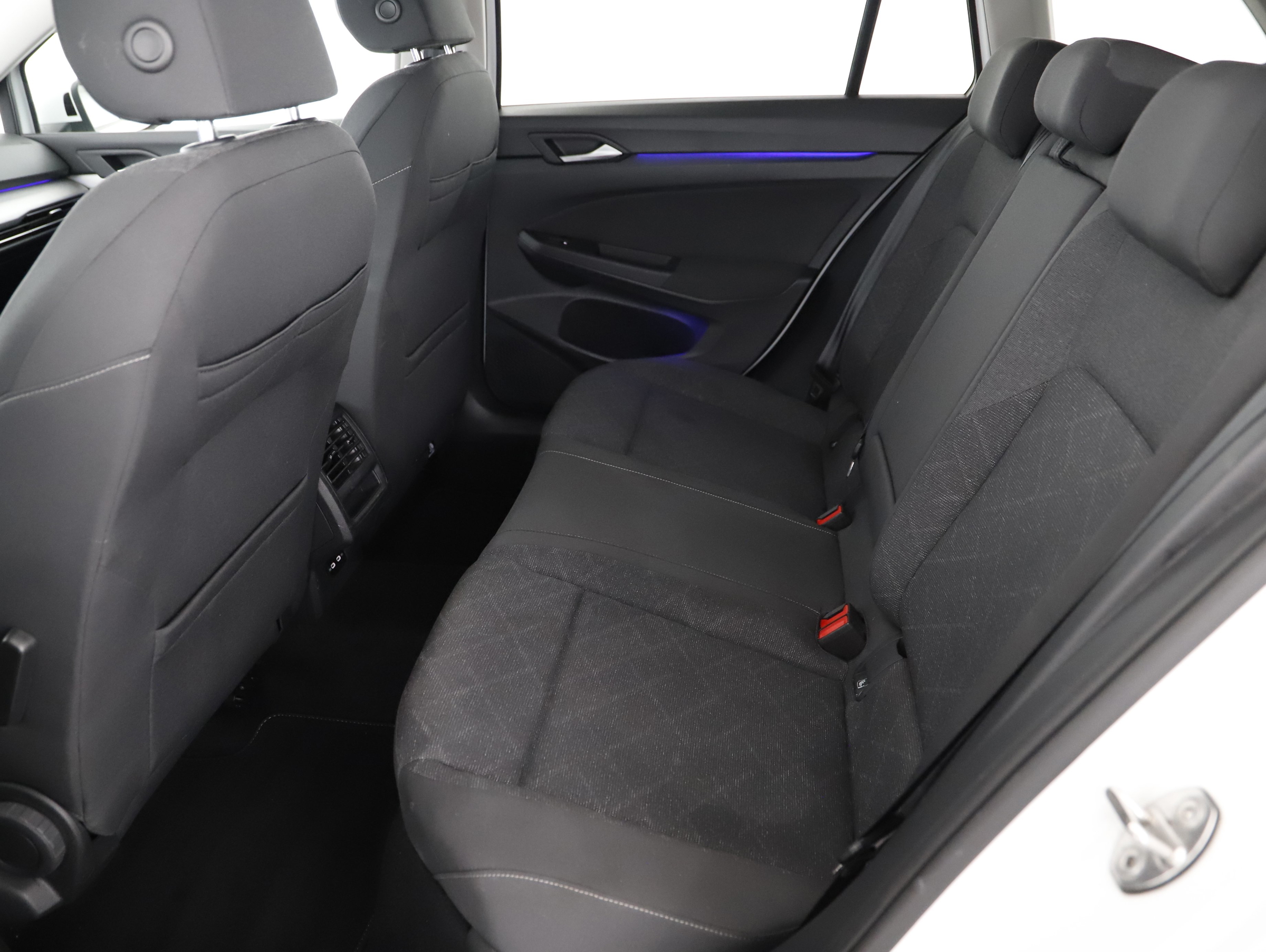 VW Golf VIII Variant 2.0 TDI Life | Bild 2 von 23