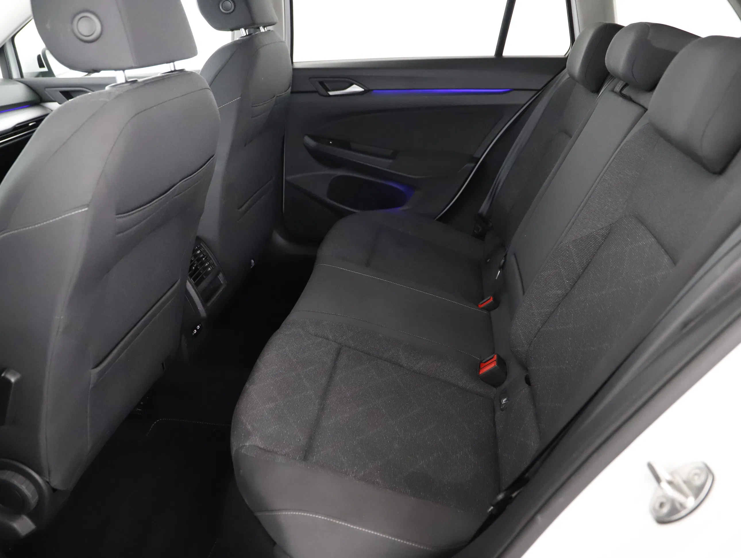 VW Golf VIII Variant 2.0 TDI Life | Bild 2 von 23