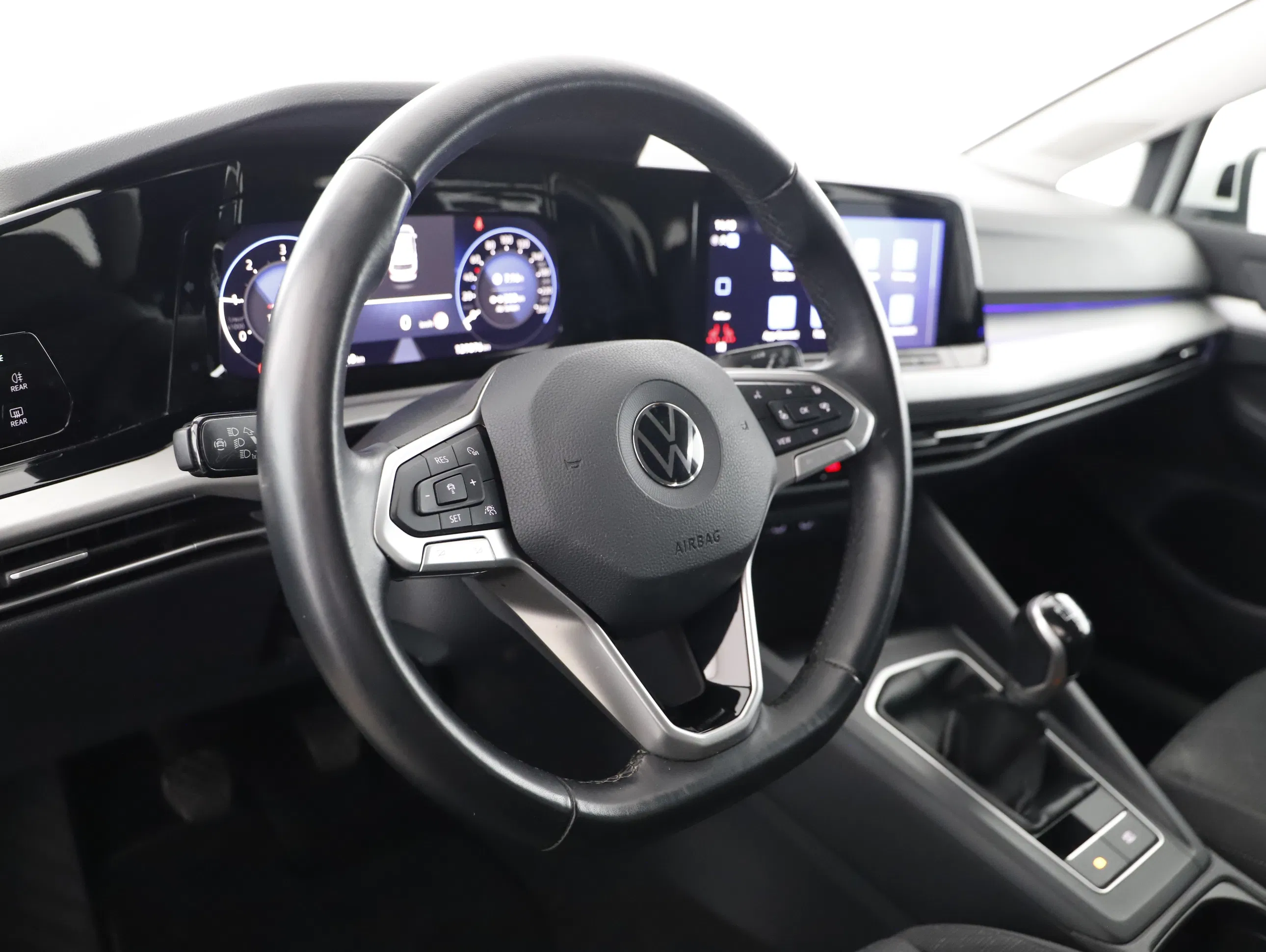 VW Golf VIII Variant 2.0 TDI Life | Bild 4 von 23