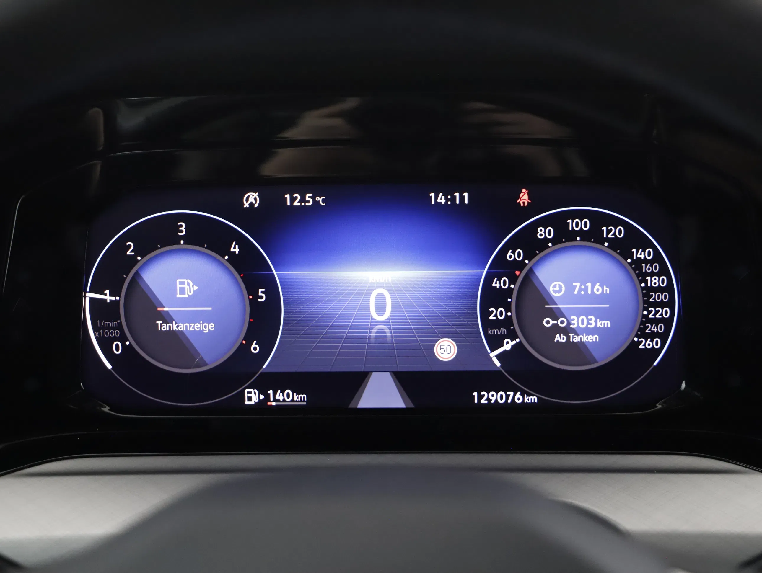 VW Golf VIII Variant 2.0 TDI Life | Bild 6 von 23