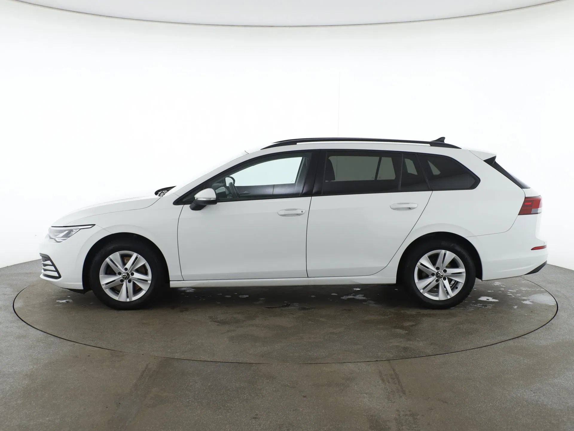 VW Golf VIII Variant 2.0 TDI Life | Bild 9 von 31