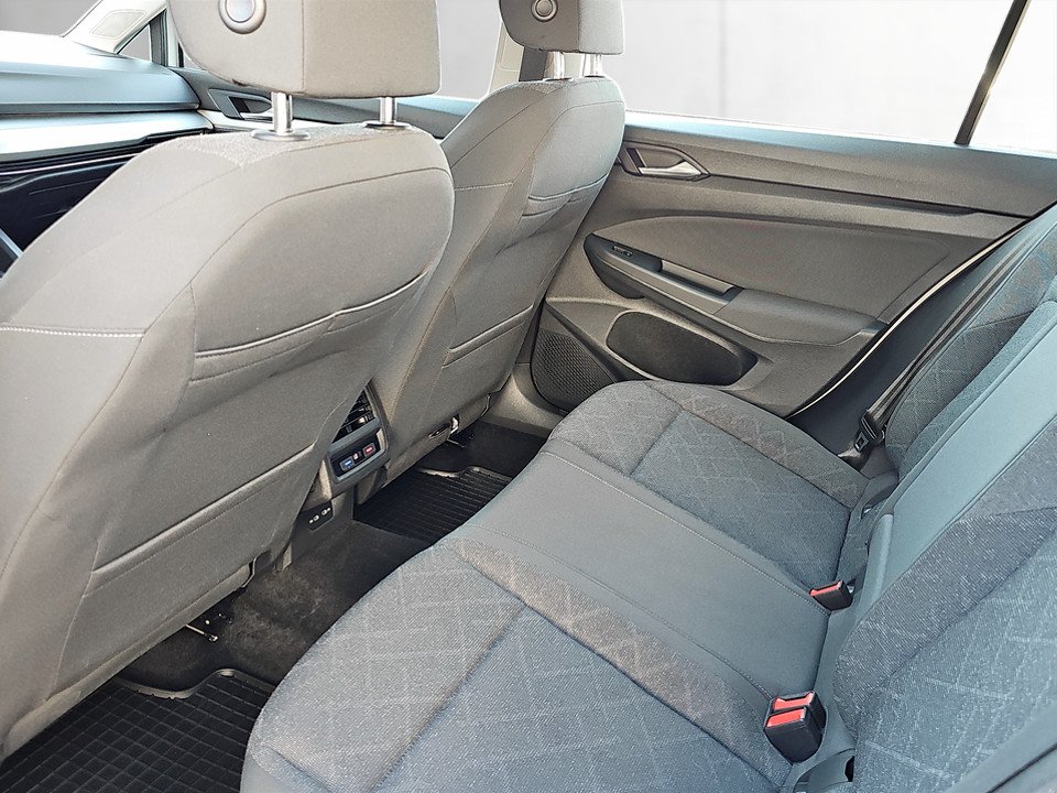 VW Golf VIII Var. 2.0 TDI DSG Life | Bild 19 von 20