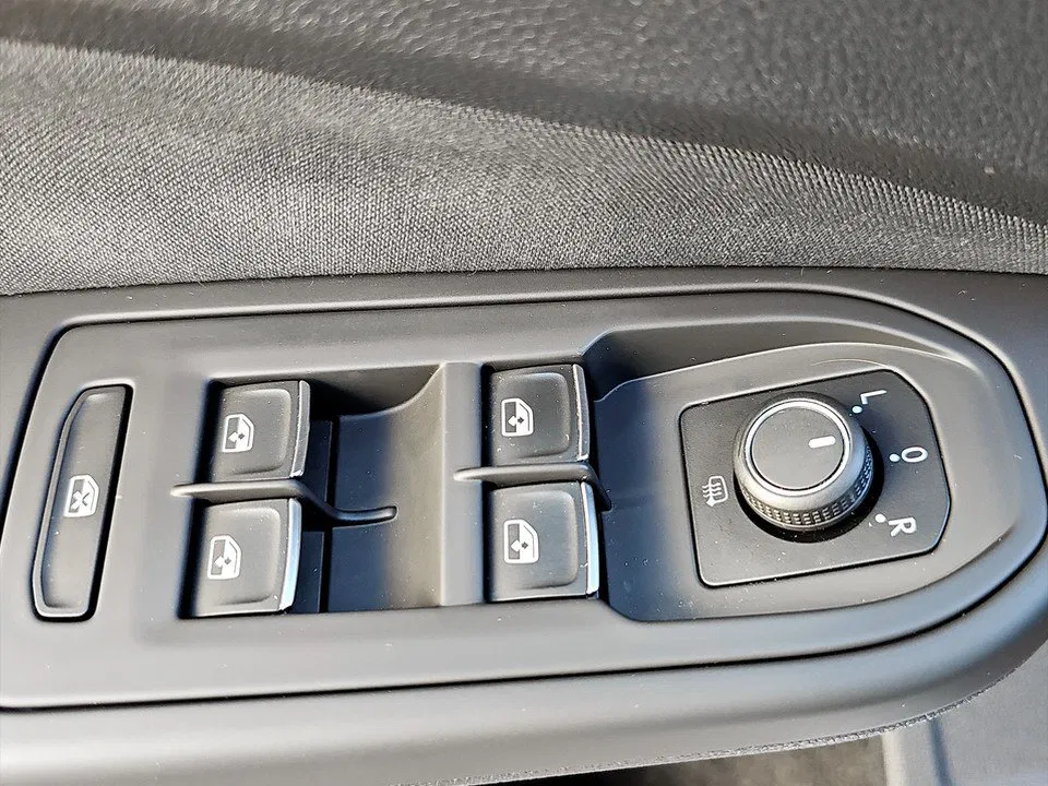 VW Golf VIII Var. 2.0 TDI DSG Life | Bild 7 von 20