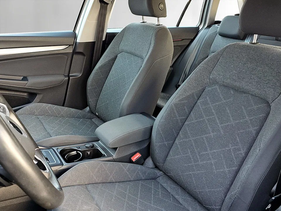 VW Golf VIII Var. 2.0 TDI DSG Life | Bild 8 von 20