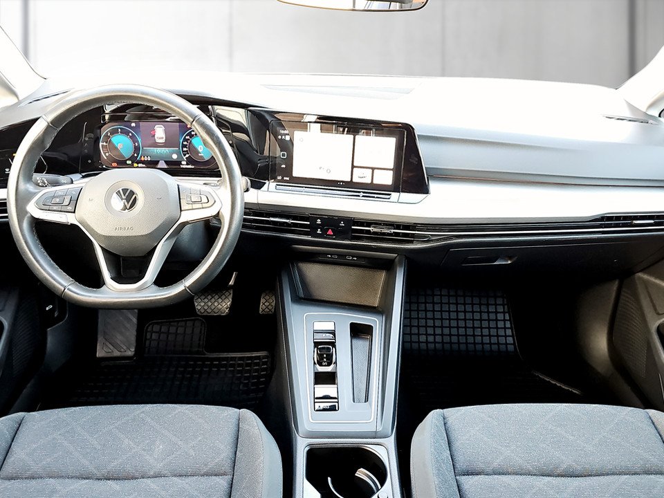 VW Golf VIII Var. 2.0 TDI DSG Life | Bild 11 von 20