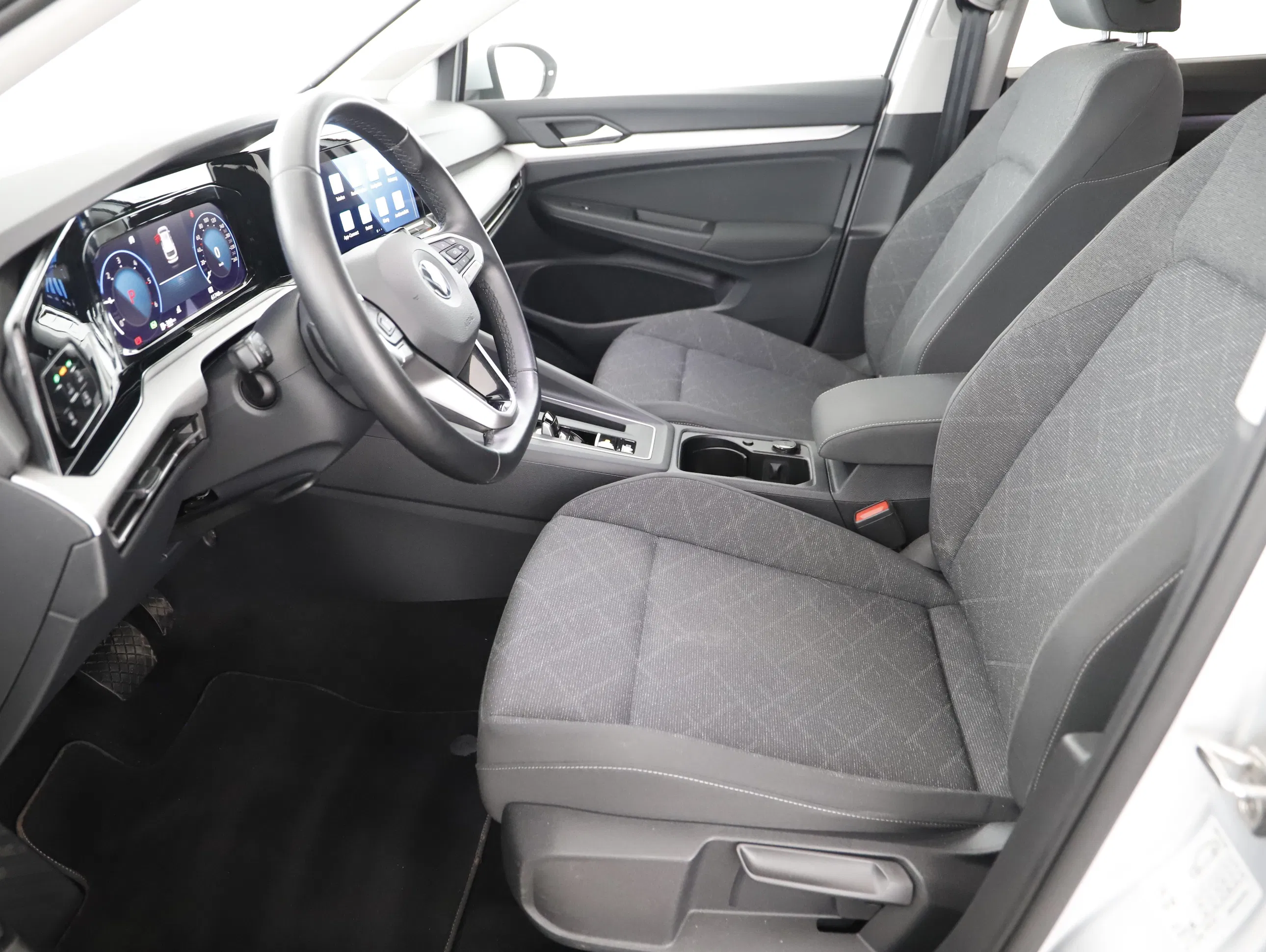 VW Golf VIII Variant 2.0 TDI Life | Bild 1 von 21