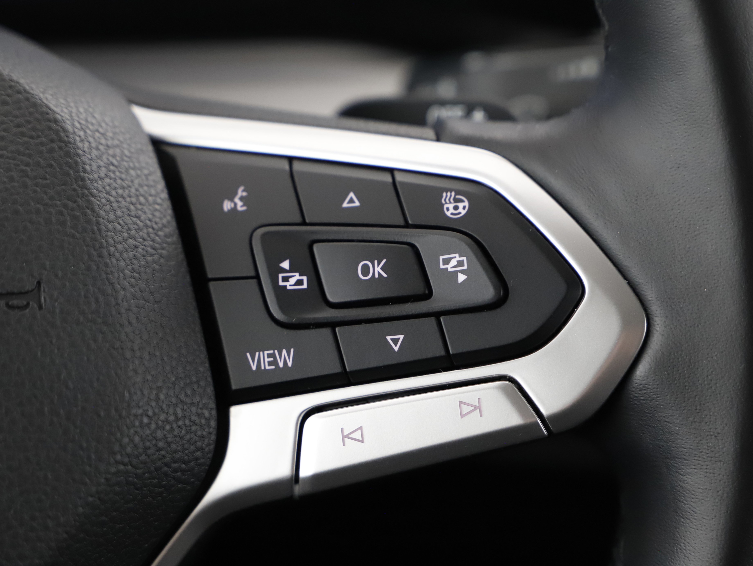 VW Golf VIII Variant 2.0 TDI Life | Bild 12 von 21