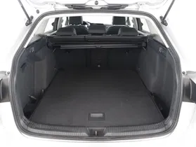 VW Golf VIII Variant 2.0 TDI Life | Thumbnail 16 von 21