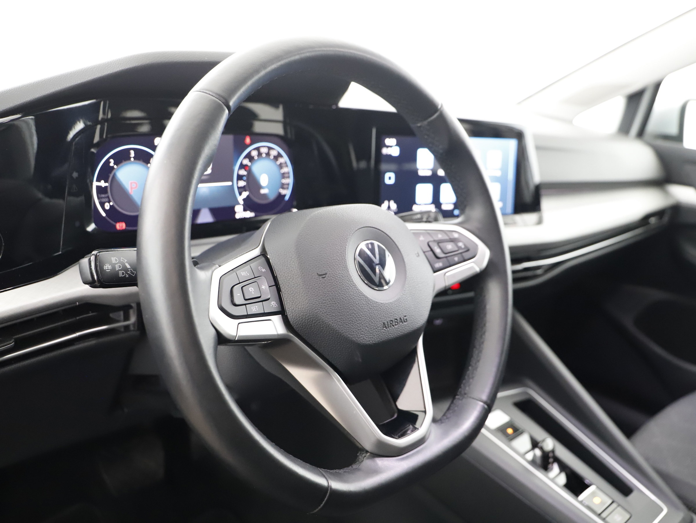 VW Golf VIII Variant 2.0 TDI Life | Bild 4 von 21